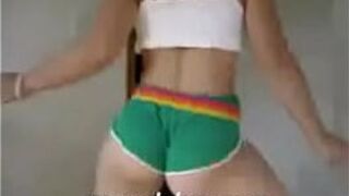 Super sexy and naughty babe doing gorgeous strip porn video